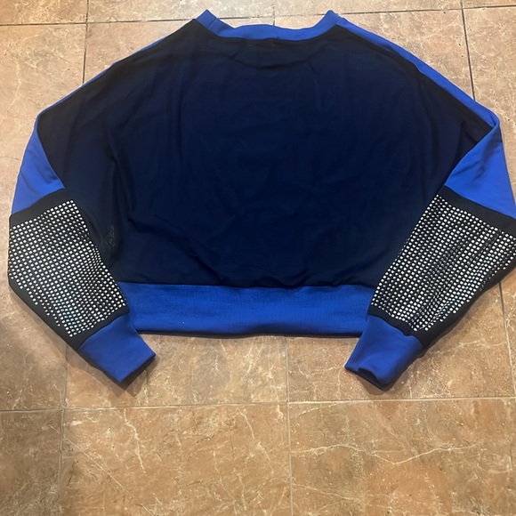 Blue and Black Sweater with Graphic Design - Picture 3 of 8